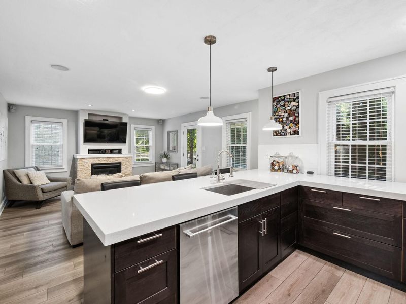 1942 Guilford Road, Columbus, OH 43221 Photo 18