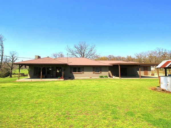 465501 E 800 Road , Stilwell, OK 74960