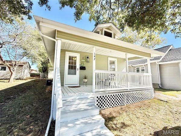 147 E Alton Avenue , East Alton, IL 62024
