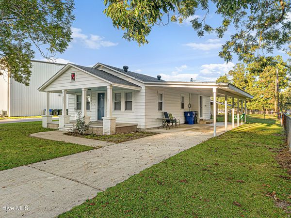 3386 E Railroad Boulevard, Newport, NC 28570