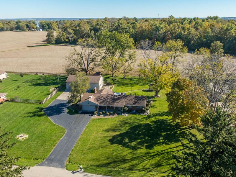 6315 Country Estates Drive, Tipp City, OH 45371 Photo 5
