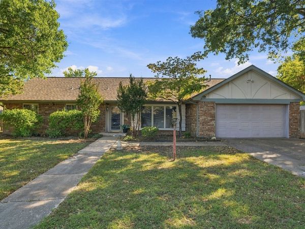 8296 E 35th Street , Tulsa, OK 74145