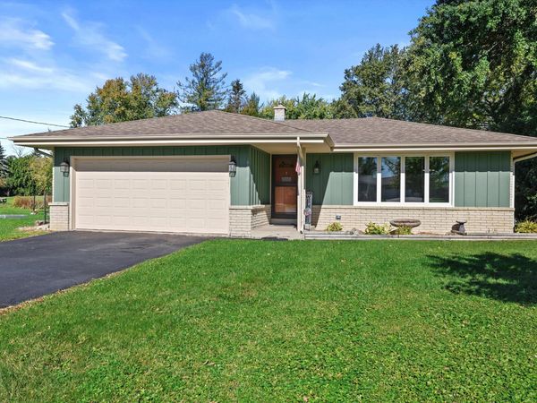6238 Green Ridge Dr, Mount Pleasant, WI 53406