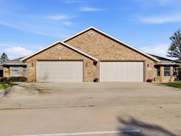 7812 Timmerman Drive, East Dubuque, IL 61025