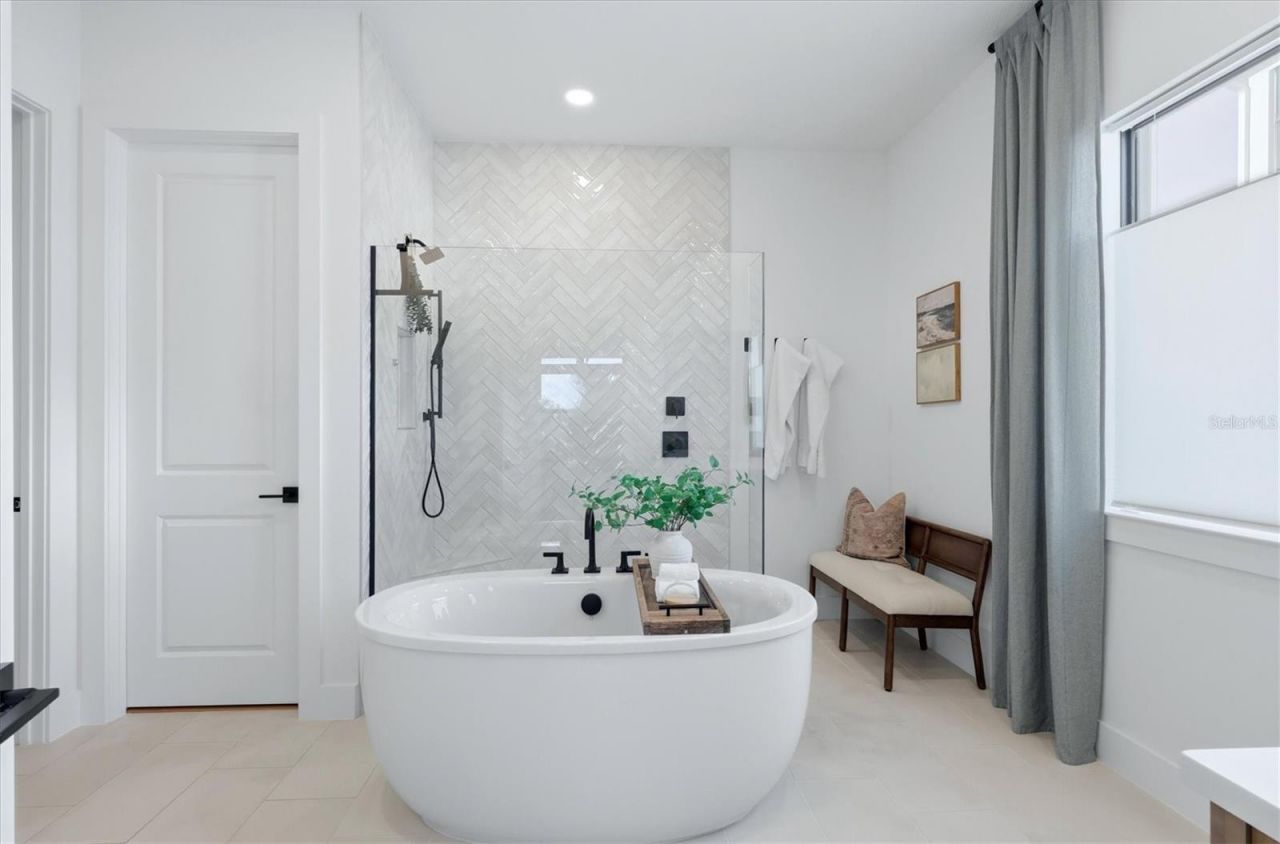 2509 Waterfront Circle, Sarasota, FL 34240 Photo