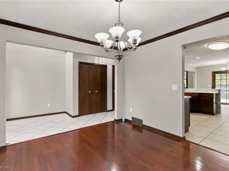 15831 Falmouth Oval , Middleburg Heights, OH 44130 Photo 10