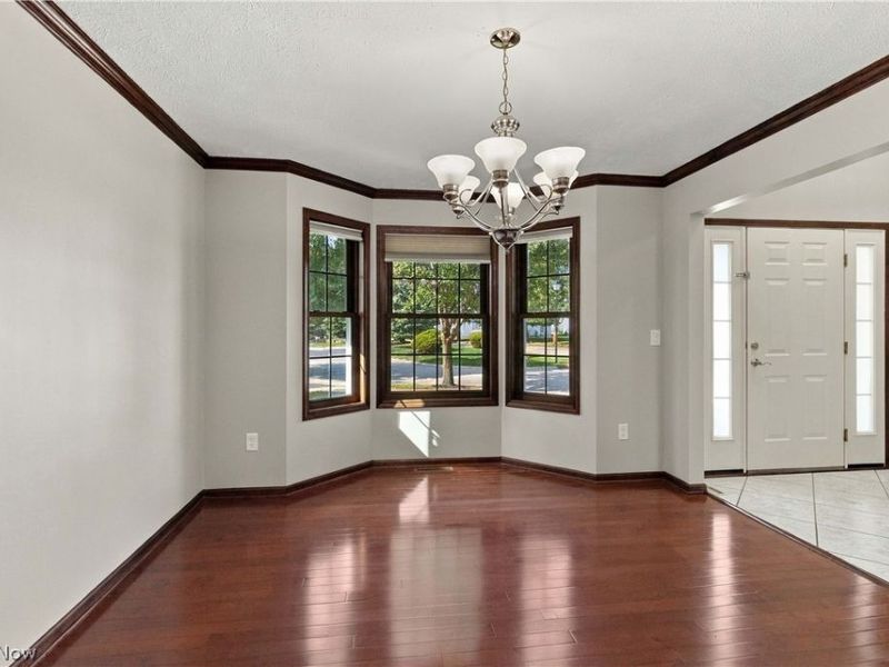 15831 Falmouth Oval , Middleburg Heights, OH 44130 Photo 11