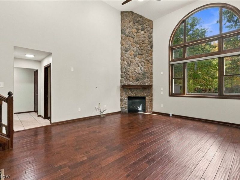 15831 Falmouth Oval , Middleburg Heights, OH 44130 Photo 2
