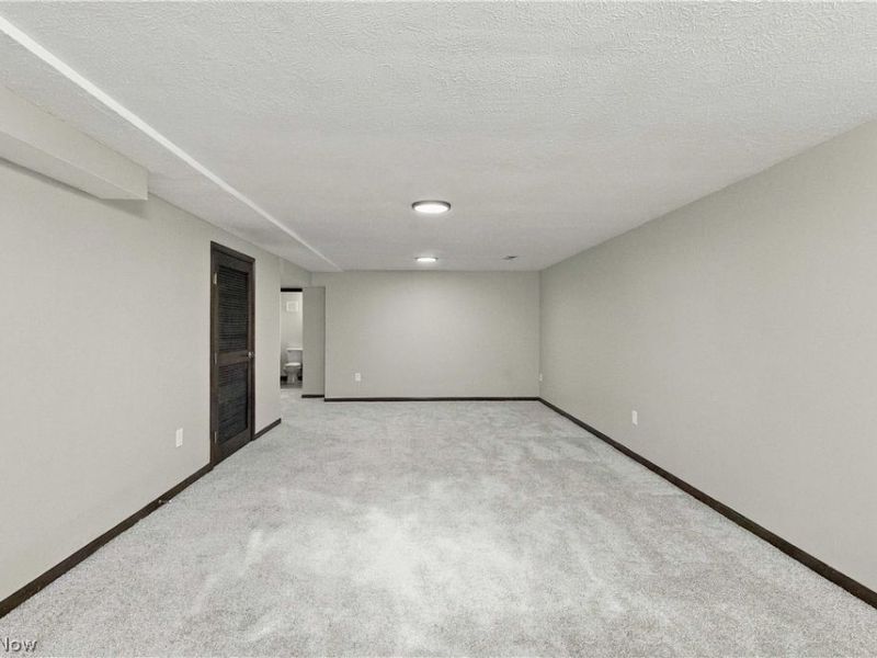 15831 Falmouth Oval , Middleburg Heights, OH 44130 Photo 31