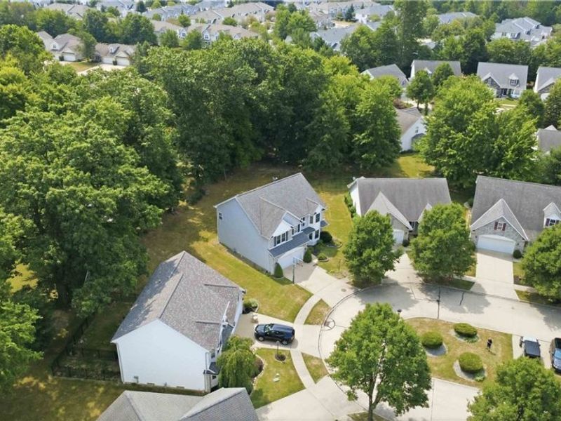 15831 Falmouth Oval , Middleburg Heights, OH 44130 Photo 47