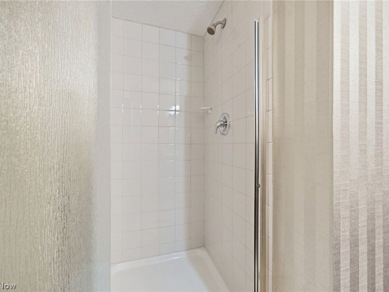 15559 Cottonwood Oval, Middleburg Heights, OH 44130 Photo 23