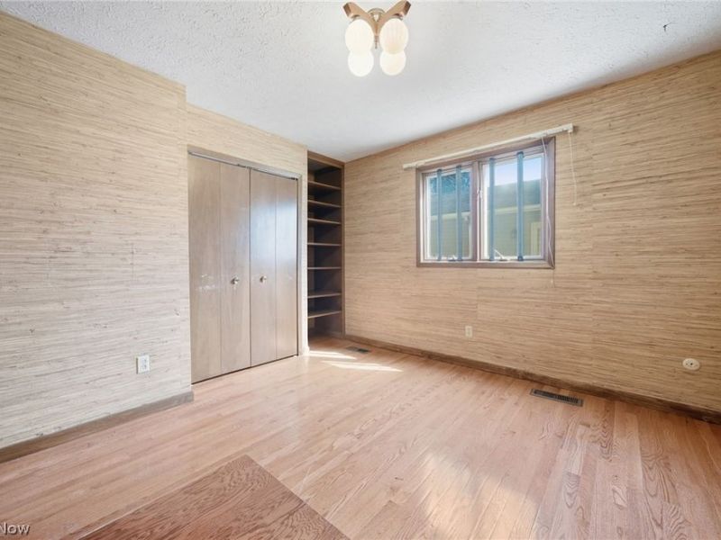 15559 Cottonwood Oval, Middleburg Heights, OH 44130 Photo 28