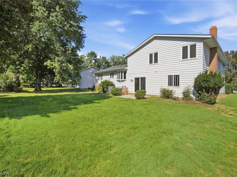 15559 Cottonwood Oval, Middleburg Heights, OH 44130 Photo 49