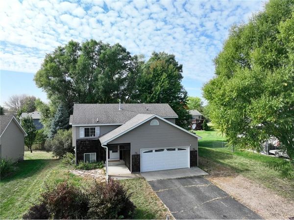 1332 Creekside Drive, Waconia, MN 55387