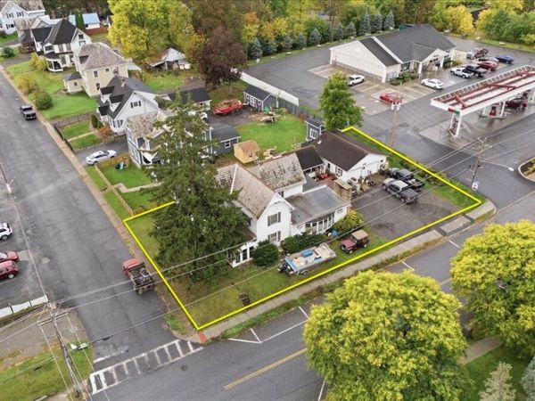27 Wayne Avenue, Ticonderoga, NY 12883