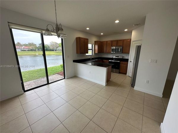 347 NE 194th Ln , Miami, FL 33179