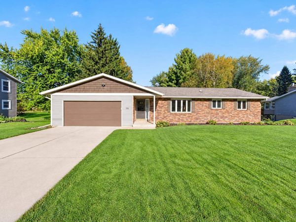 508 Woodvale Drive, DeForest, WI 53532