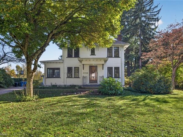 2066 Waycross Avenue , Akron, OH 44320