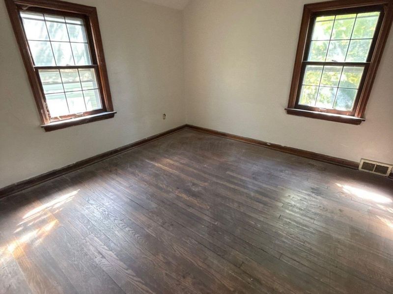 1453 E 24th Avenue , Columbus, OH 43211 Photo 7