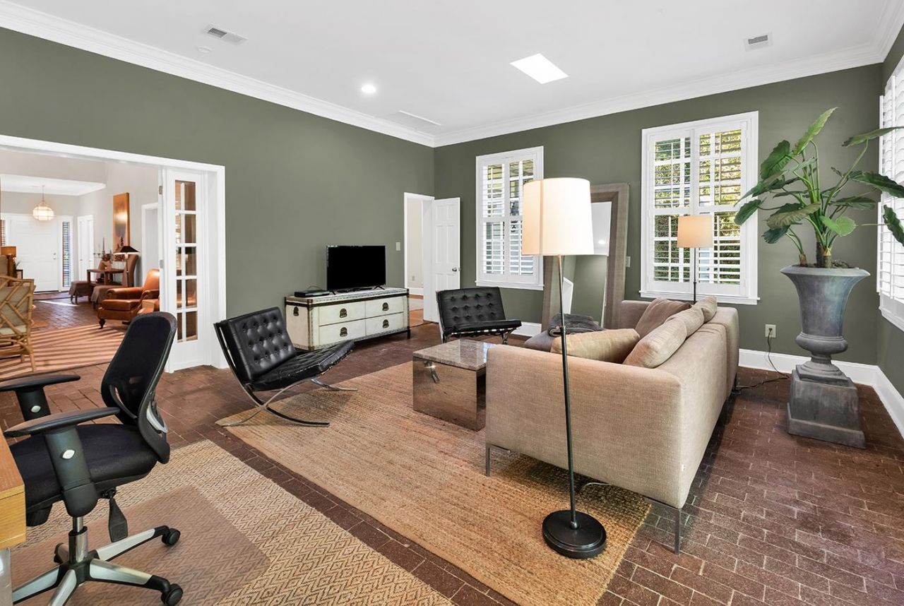 73 Simons Ln. Photo 18