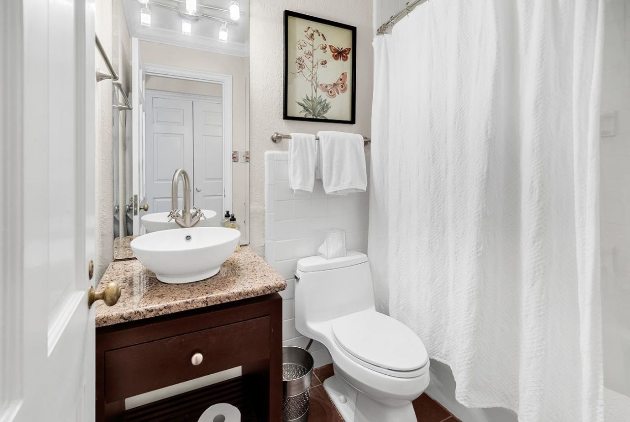 73 Simons Ln. Photo 25