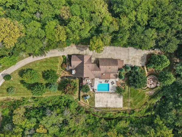 924 Briar Ridge, West Des Moines, IA 50265