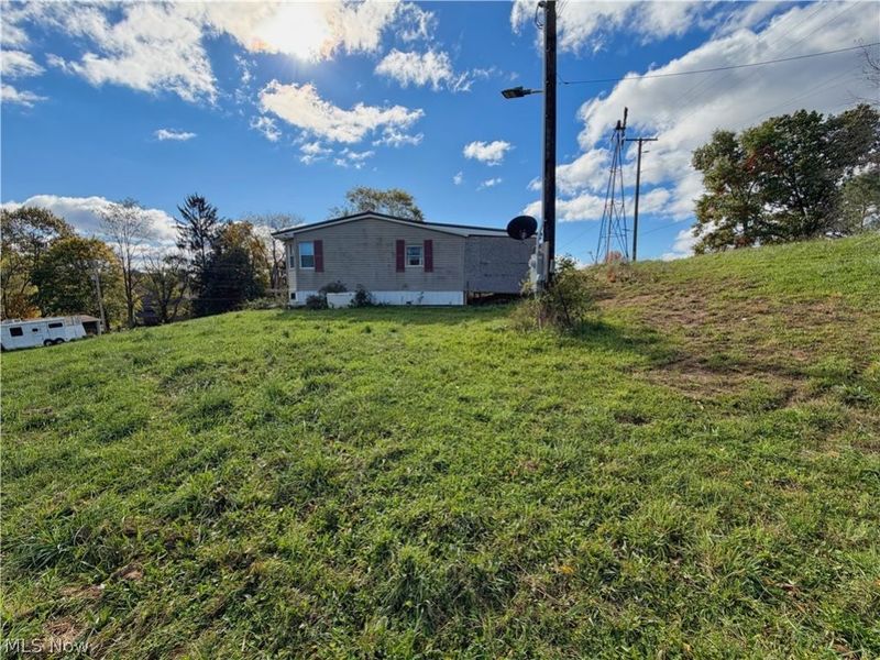 1746 Shadyside Avenue , East Liverpool, OH 43920 Photo 3