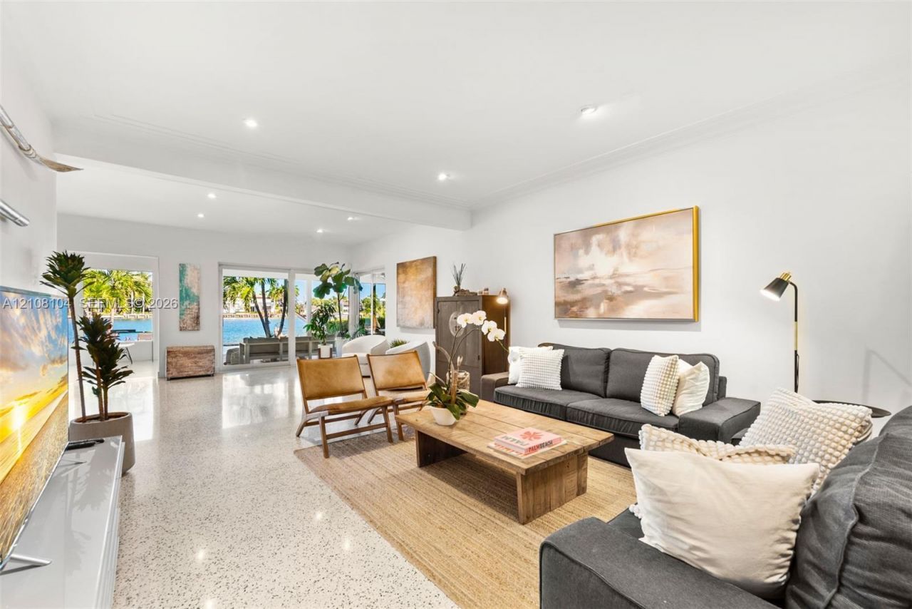 365 N Shore Dr , Miami Beach, FL 33141 Photo