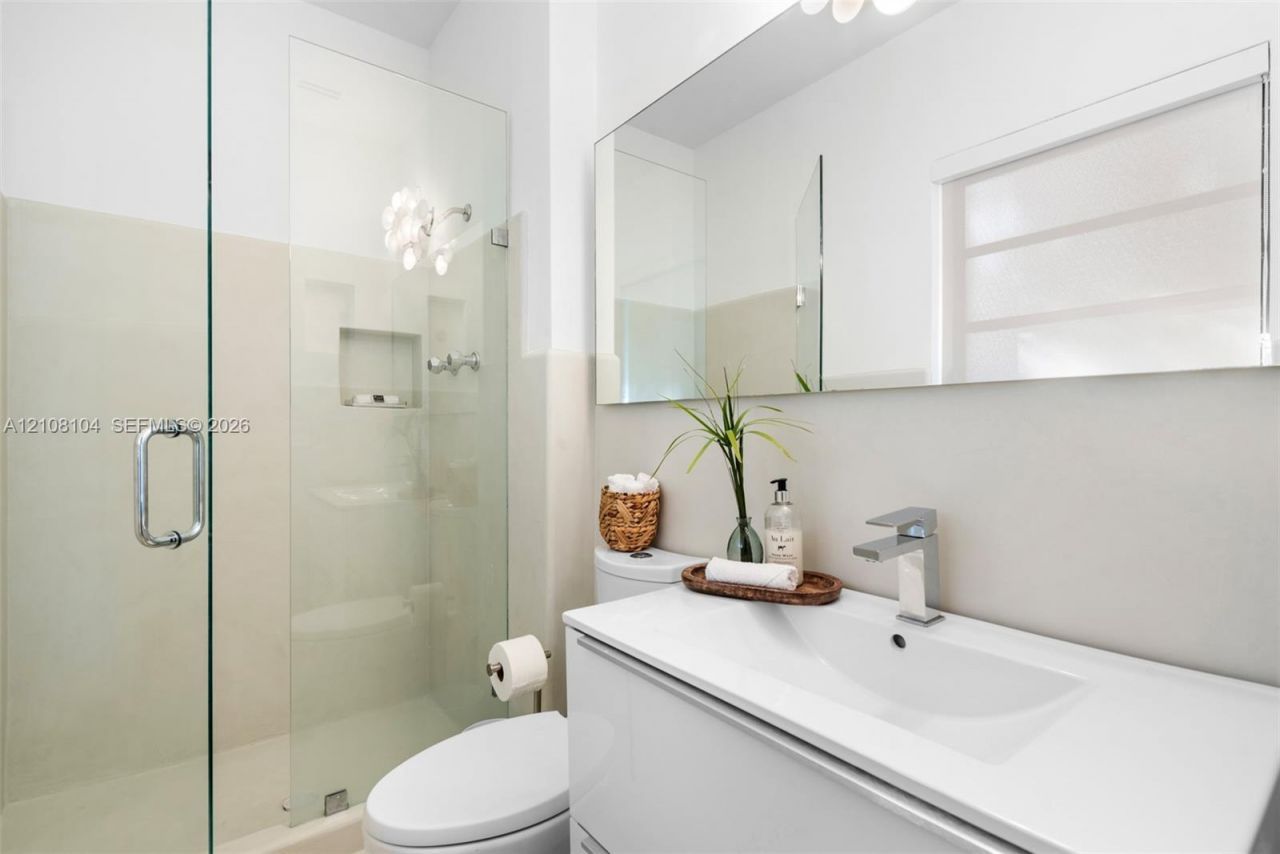 365 N Shore Dr , Miami Beach, FL 33141 Photo
