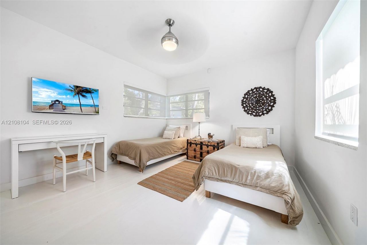 365 N Shore Dr , Miami Beach, FL 33141 Photo