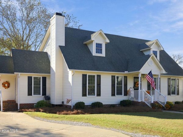102 Poplar Branches Close , Winterville, NC 28590