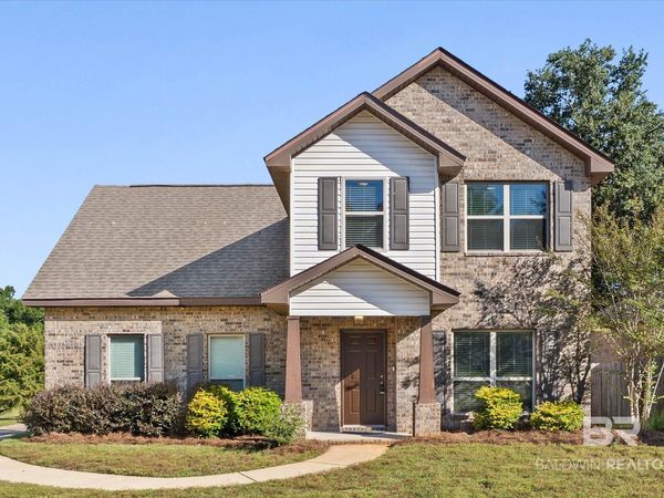 7637 Kari Ln, Daphne, AL 36526