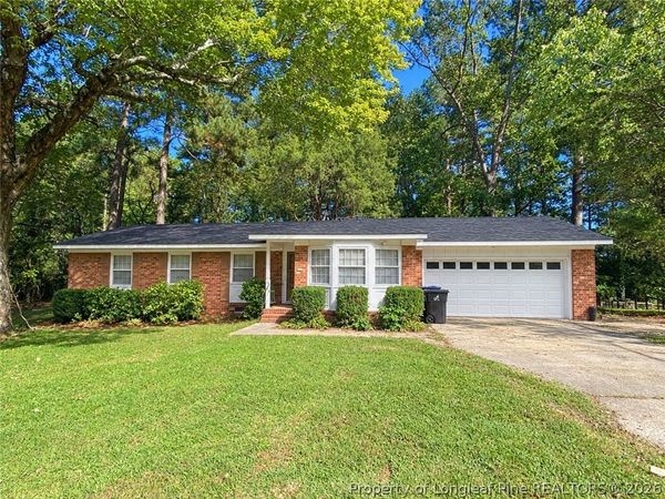 118 Chariot Drive , Sanford, NC 27330