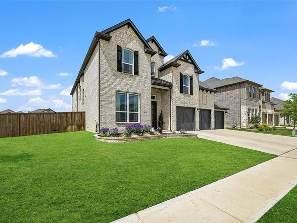 1101 Alderwood Drive, Justin, TX 76247