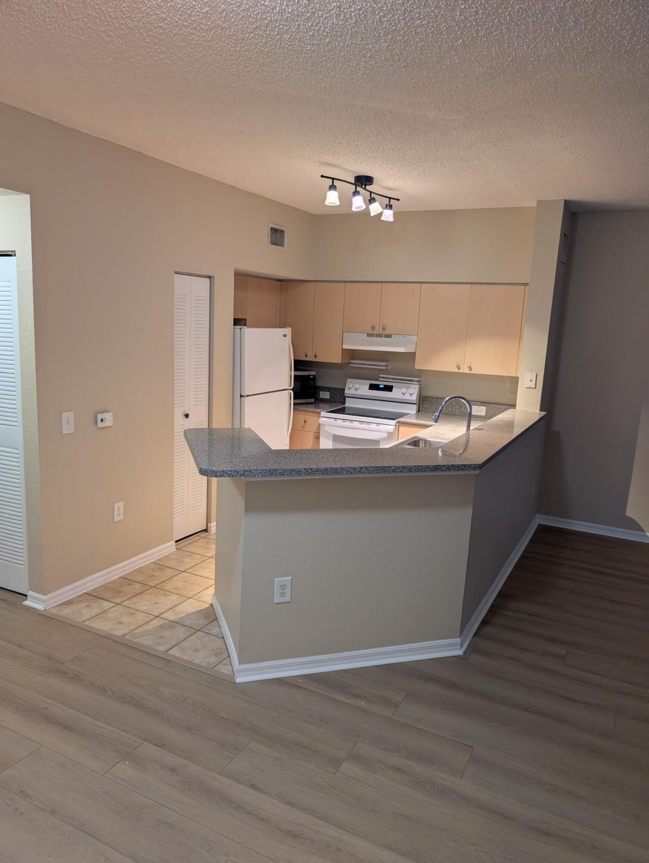 280 Crestwood Circle, Unit 205, Royal Palm Beach, FL 33411 Photo