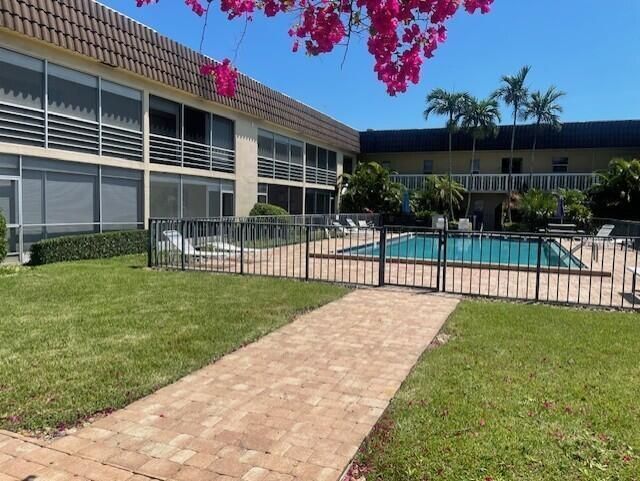 342 Southwind Drive, Unit 119, North Palm Beach, FL 33408 Photo