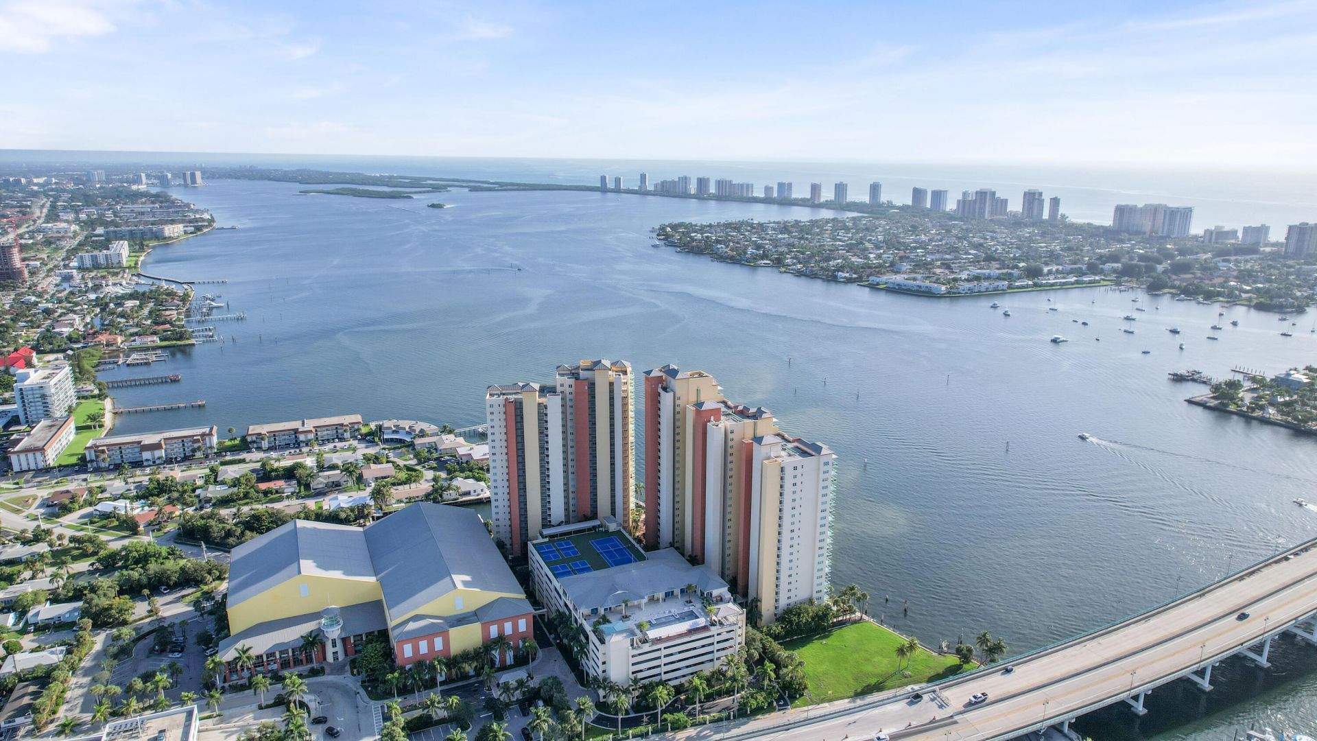 2650 Lake Shore Drive, Unit 2006, Riviera Beach, FL 33404 Photo