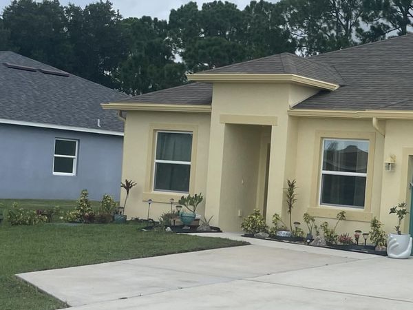 6157 NW GATUN Drive, Port St. Lucie, FL 34986