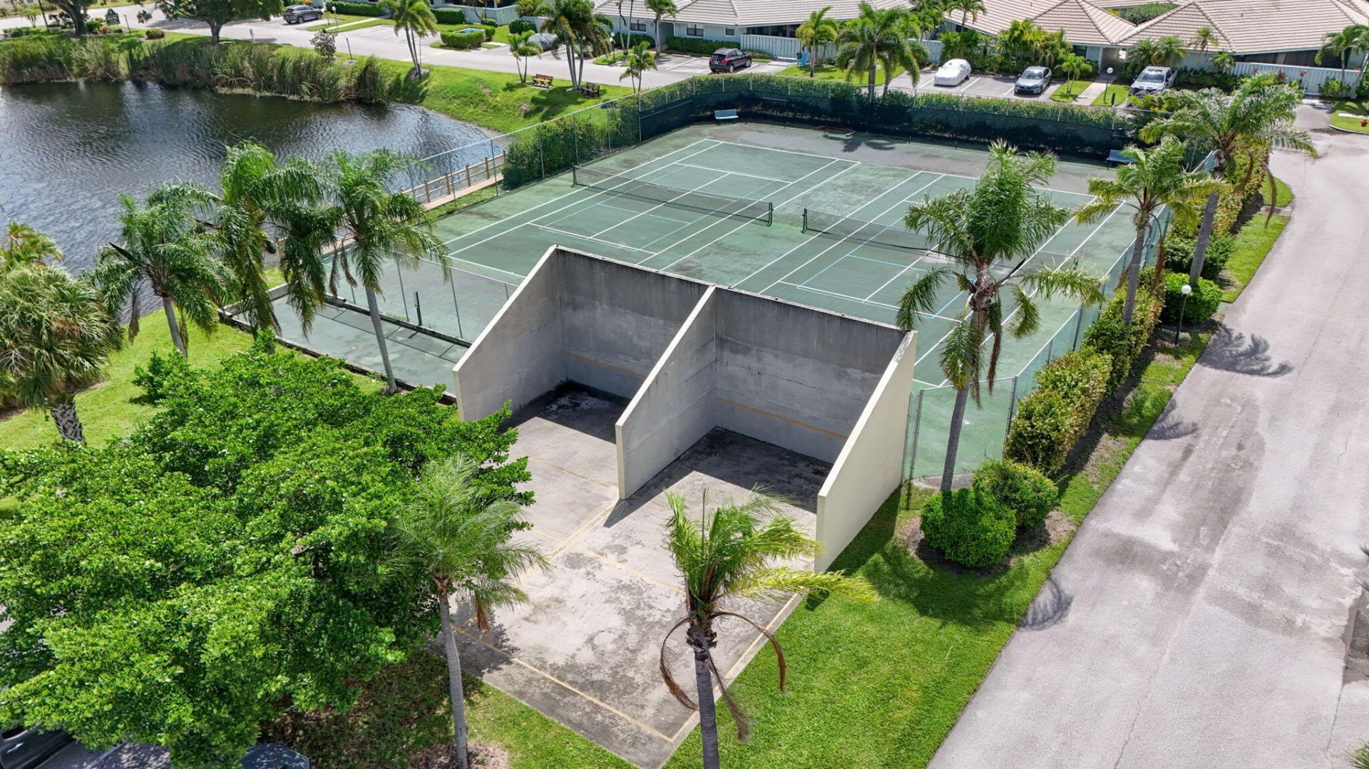 1127 E Seminole Avenue, Unit 15D, Jupiter, FL 33477 Photo