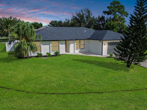 2291 SW Jay Avenue, Port St. Lucie, FL 34953