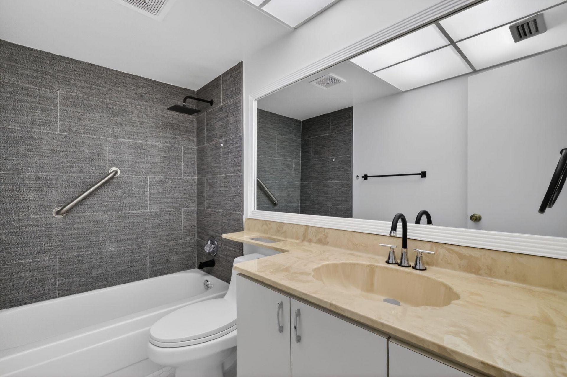 7770 Tahiti Lane, Unit 102, Lake Worth, FL 33467 Photo