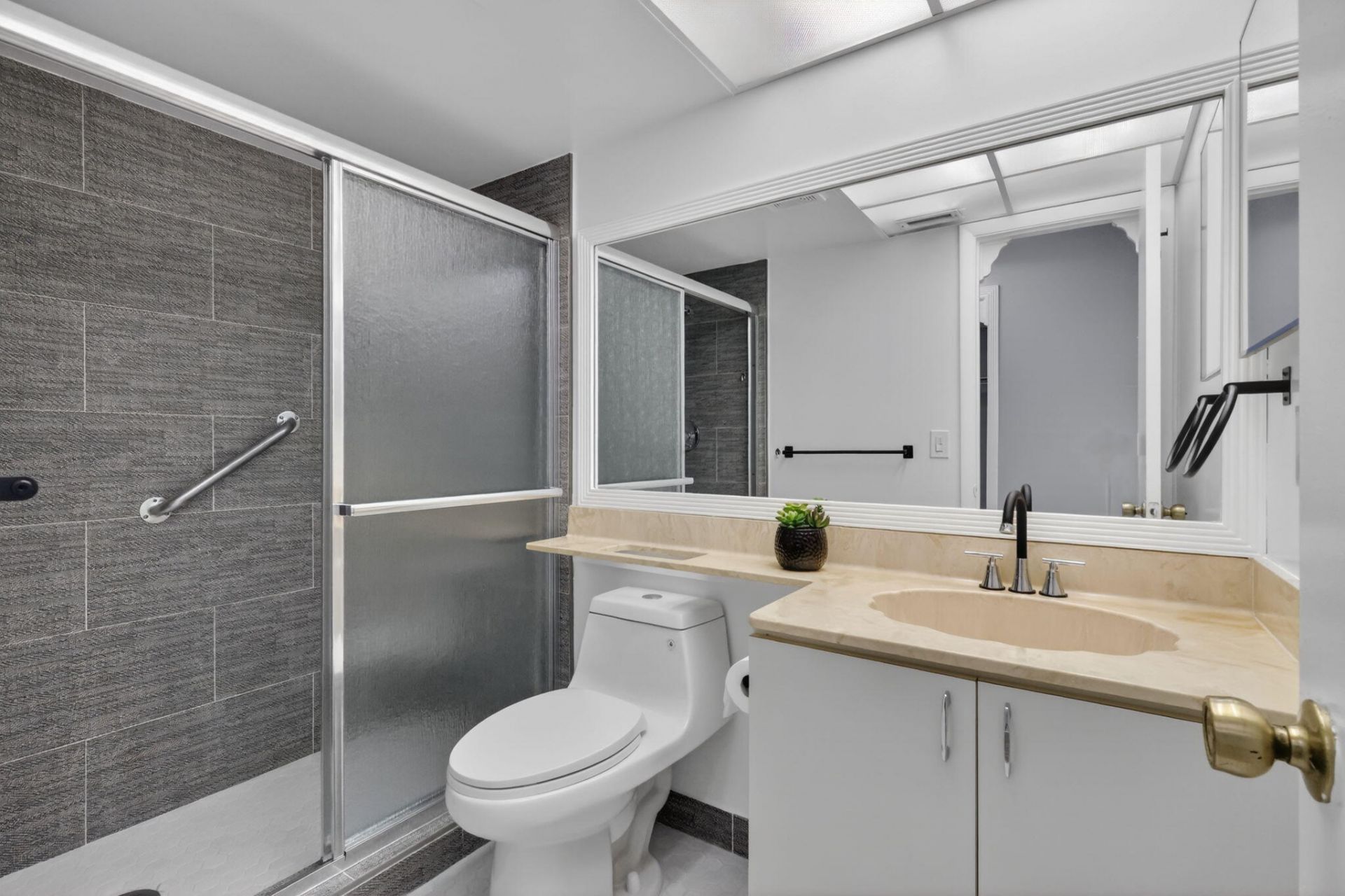 7770 Tahiti Lane, Unit 102, Lake Worth, FL 33467 Photo