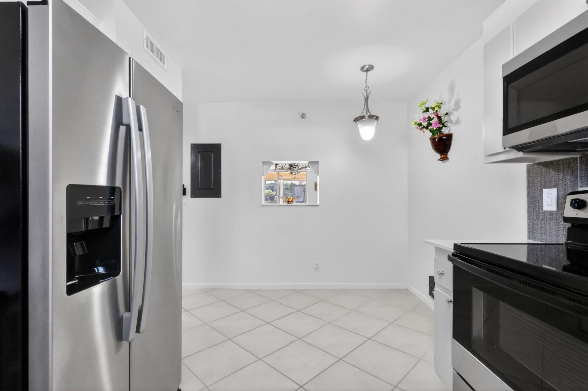 7770 Tahiti Lane, Unit 102, Lake Worth, FL 33467 Photo