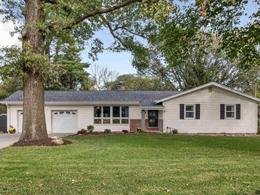 7804 Keystone Drive, Omaha, NE 68134