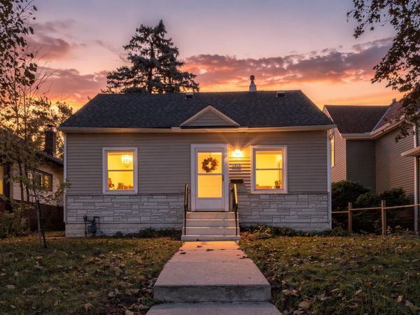1412 Edgerton Street , Saint Paul, MN 55130