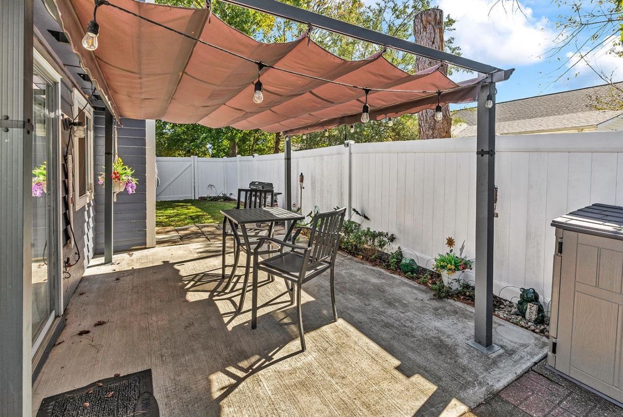 709 Gleneagles Dr. Photo 29