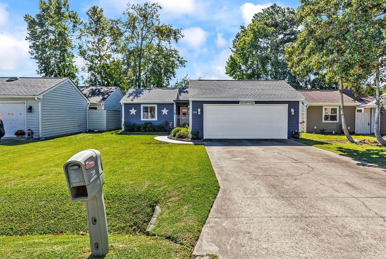 709 Gleneagles Dr. Photo 37