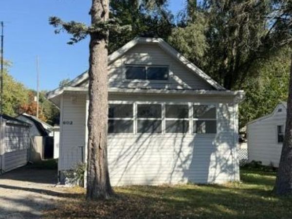 602 E Bird Street, Jackson, MI 49203