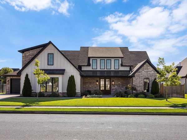 7321 Lake Point Circle, Benton, AR 72019