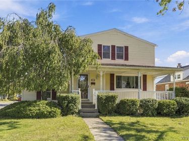 71 Claremont Avenue , Tonawanda, NY 14223